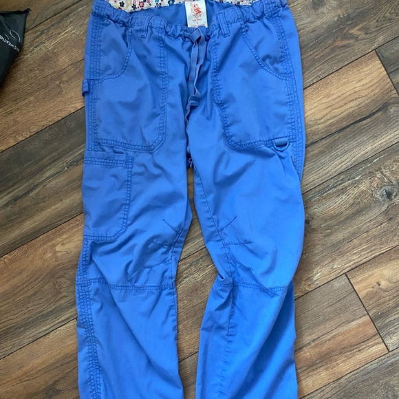 Koi Scrub Pants Bundle - Picture 2 of 2